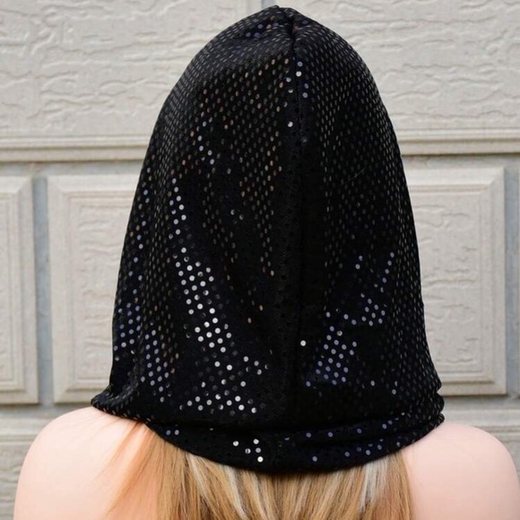 Hood - Picture 4 of 6